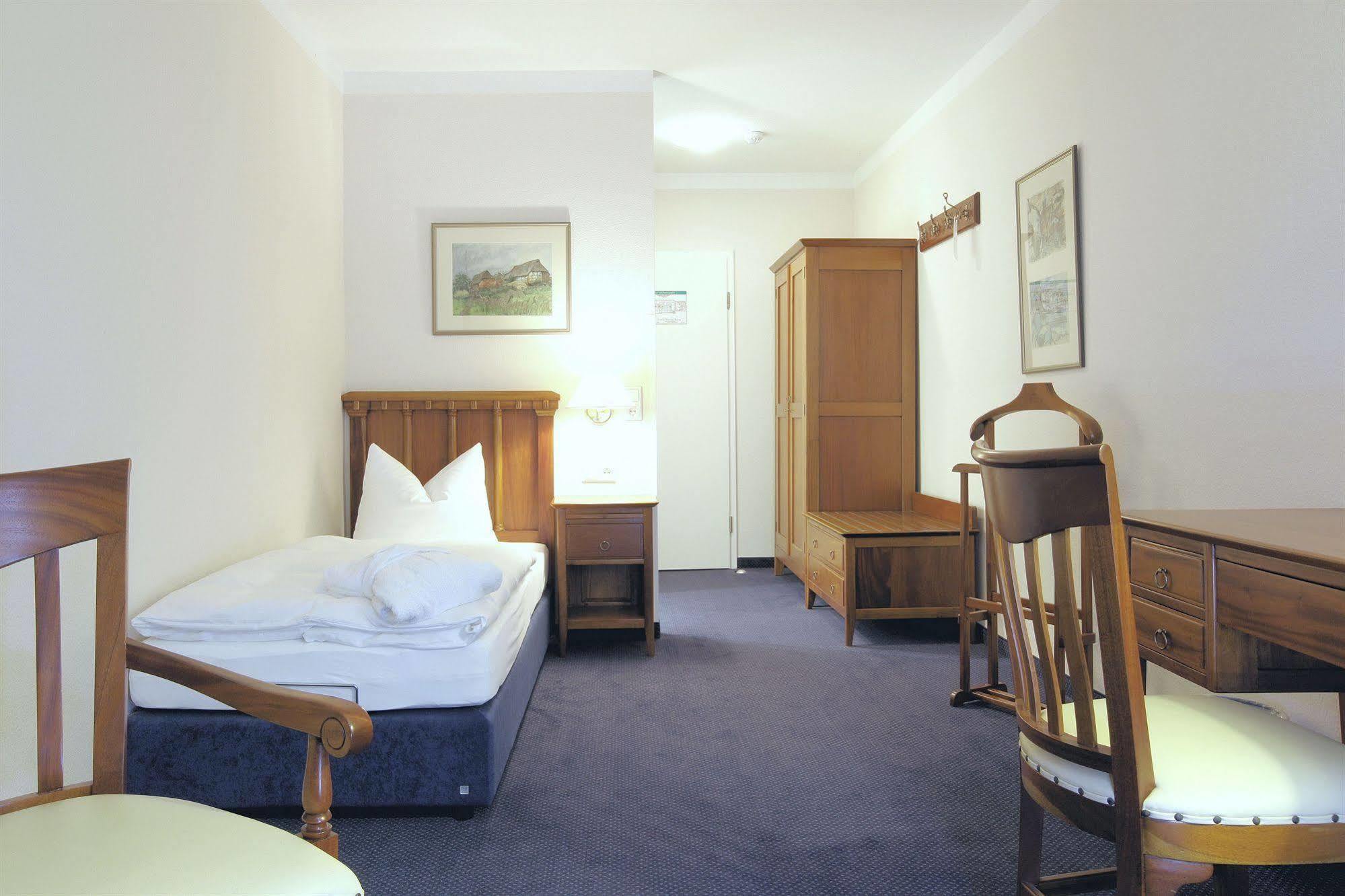Hotel Badehaus Goor Putbus Exterior photo