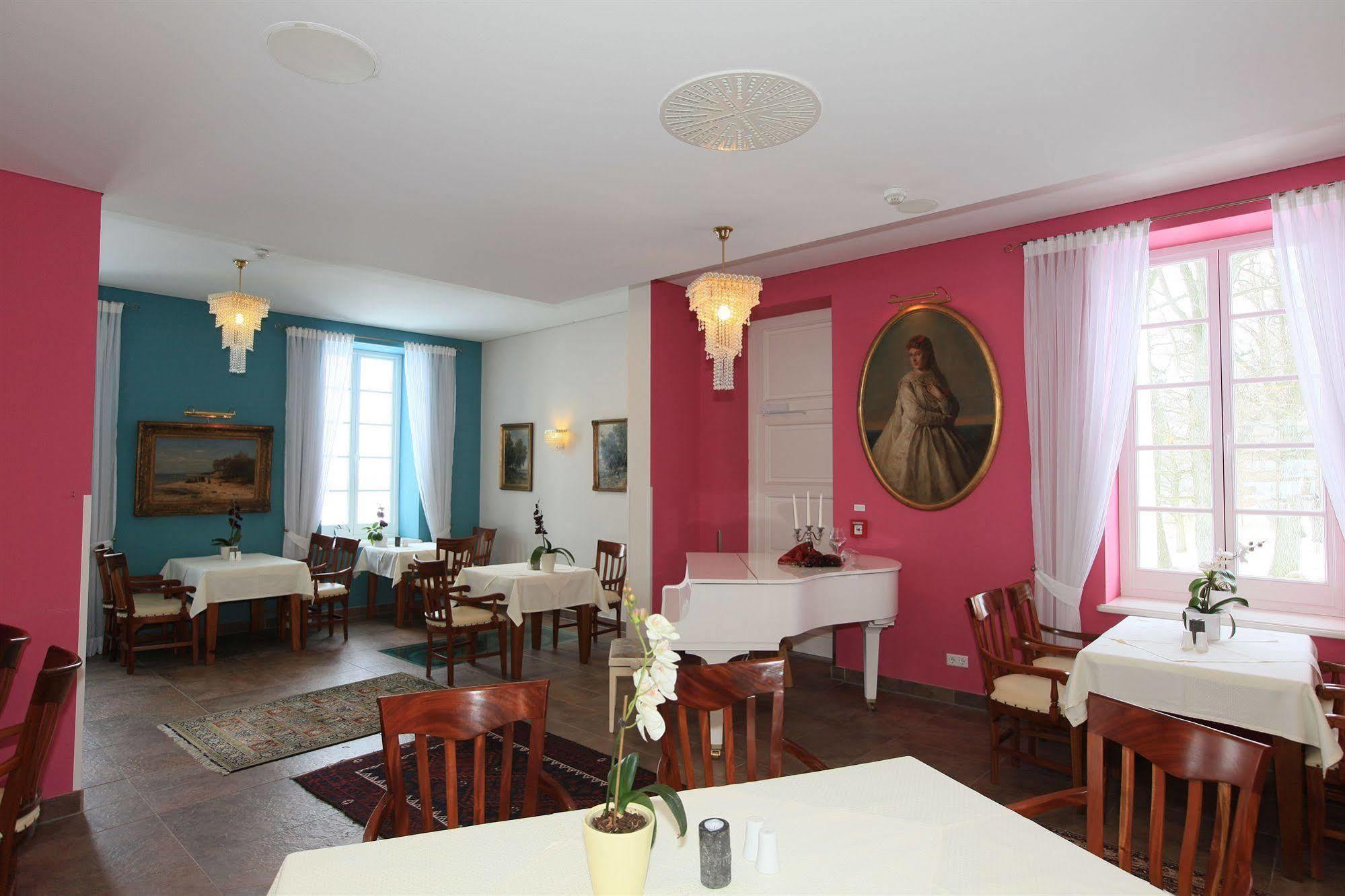 Hotel Badehaus Goor Putbus Exterior photo